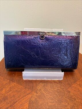 Crinkle purple patent leather long wallet  Silvertone hardware  NWOT